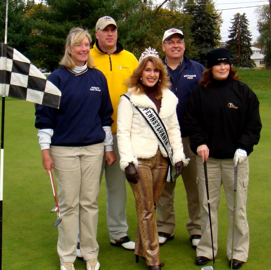 golfteamresize.jpg